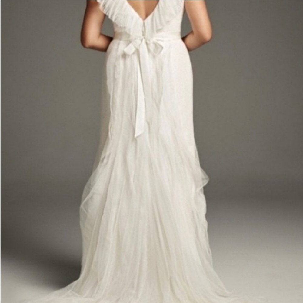 Vera Wang Wedding Gown